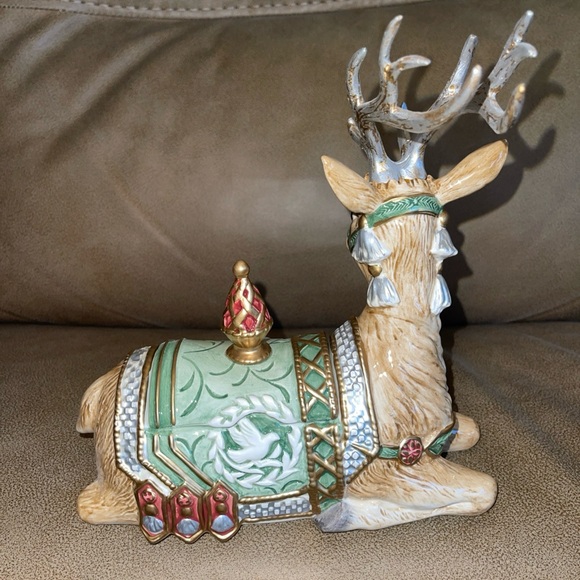 Fitz and Floyd Ceramic Reindeer Lidded Box - Picture 3 of 5